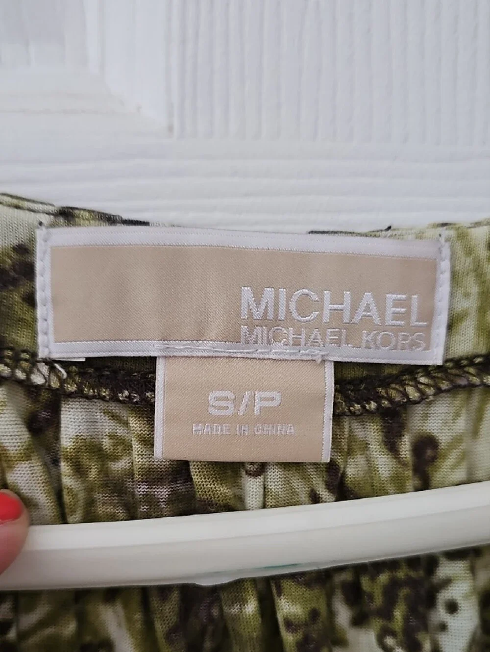 Michael Kors Green Floral Pleated Scoop Neck Blouse